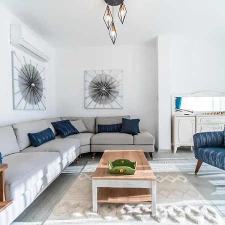 Villa Contemporary Luxury In Yalikavak Center