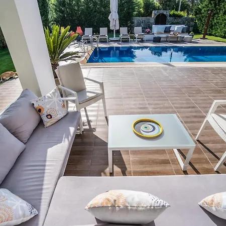 Villa Contemporary Luxury In Yalikavak Center *
