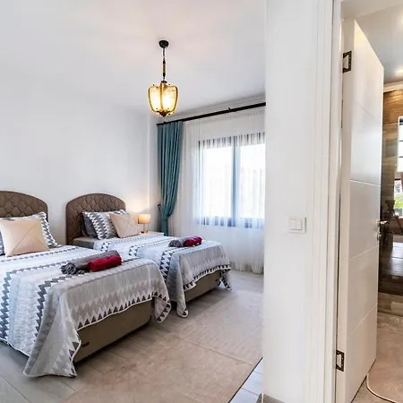 Villa Contemporary Luxury In Yalikavak Center *