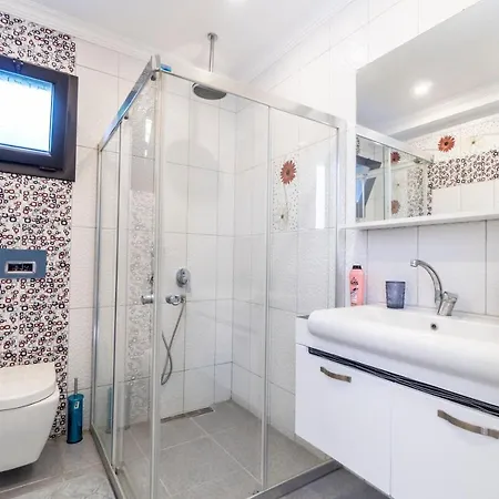 Contemporary Luxury In Yalikavak Center Bodrum