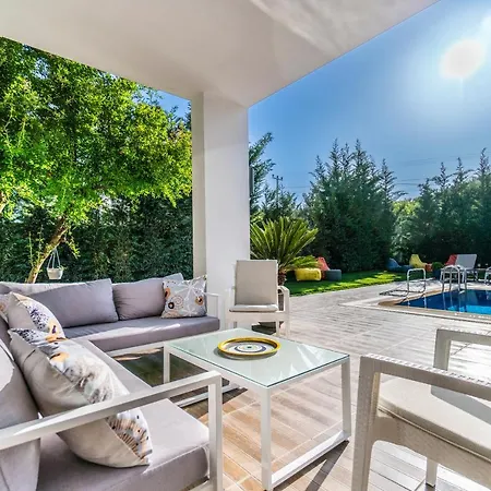 Contemporary Luxury In Yalikavak Center Bodrum