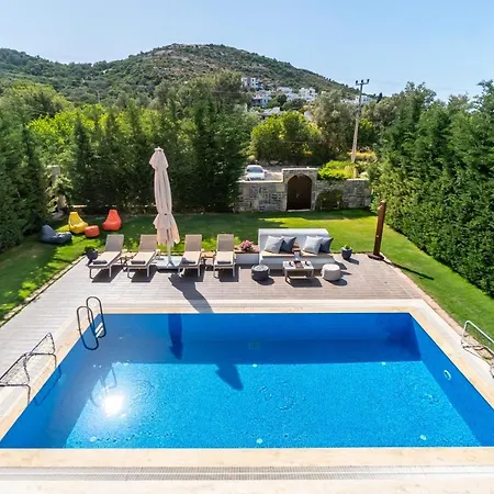 Contemporary Luxury In Yalikavak Center Вилла *